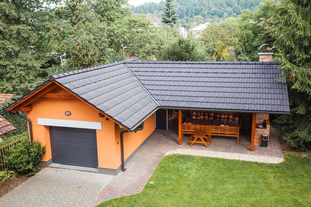 Apartmány U Červeného stromu Rožnov pod Radhoštěm Extérieur photo